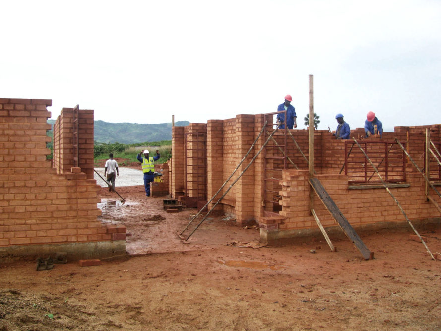 Manica Community Centre_earth architecture