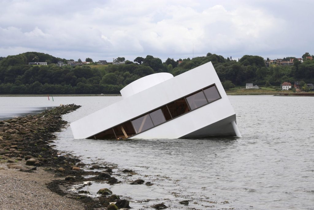 "flooded modernity" art installation from the artist Asmund Havsteen Mikkelsen. Le Corbusier, Villa Savoye