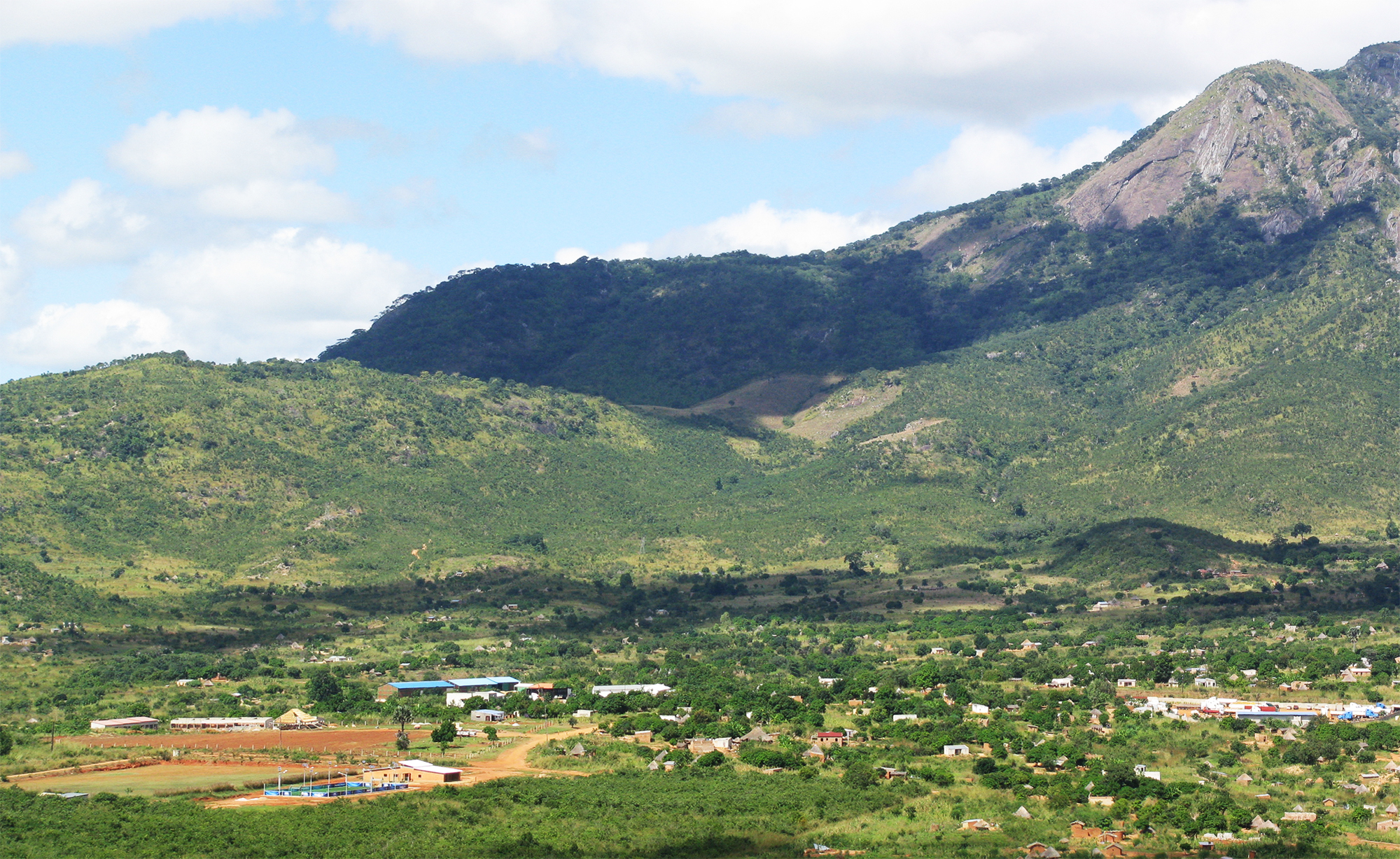 ffh Manica community center Mozambique sustainable architecture Vumba Mountain