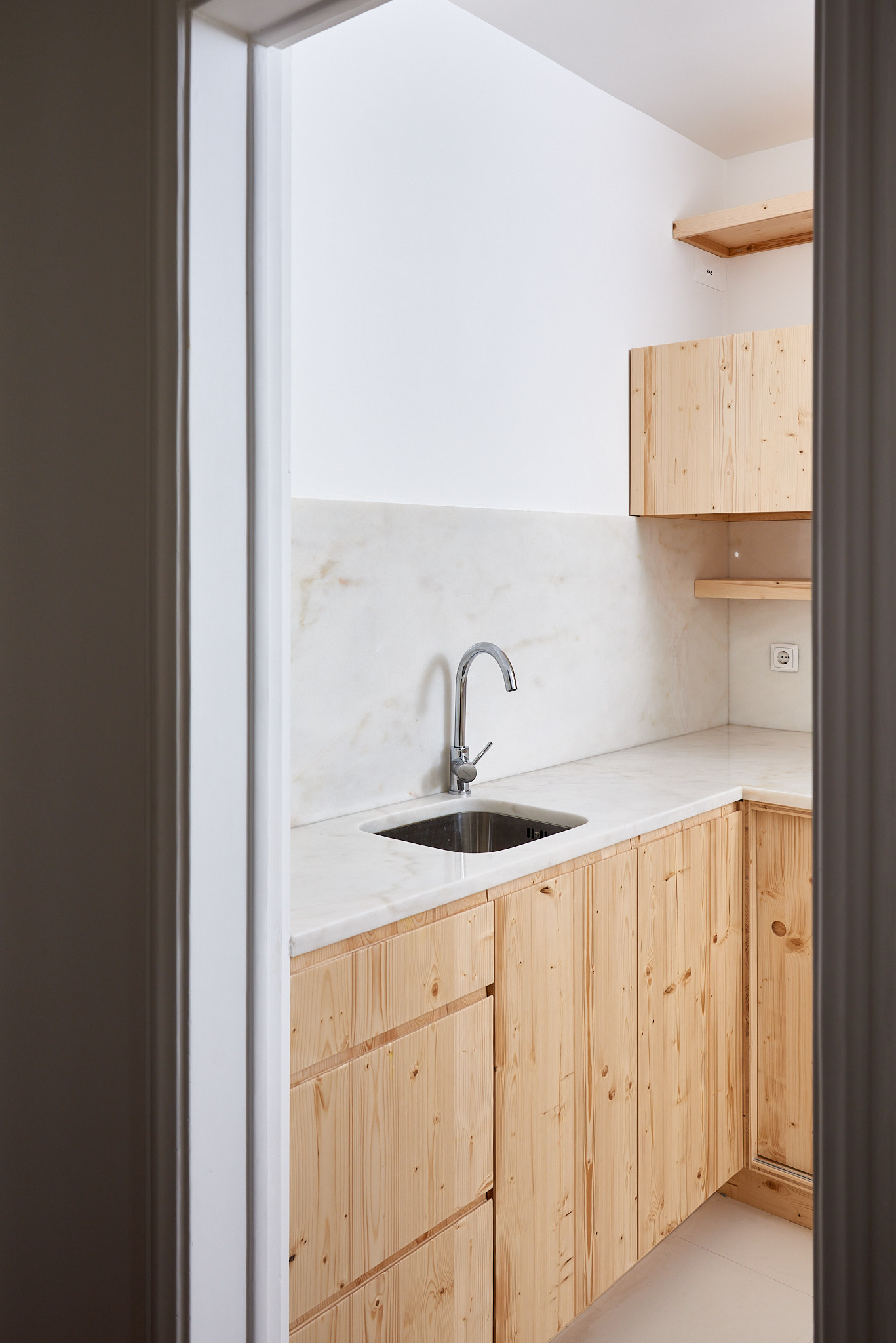 apartment renovation with natural materials