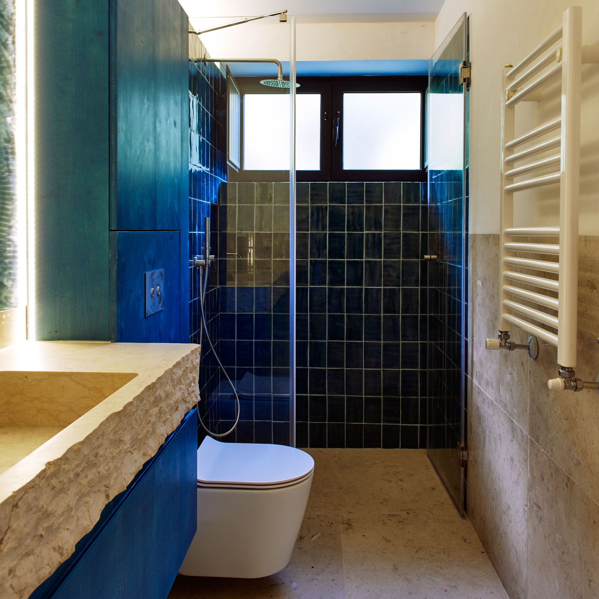 Self-Sufficient Living, Arouca
